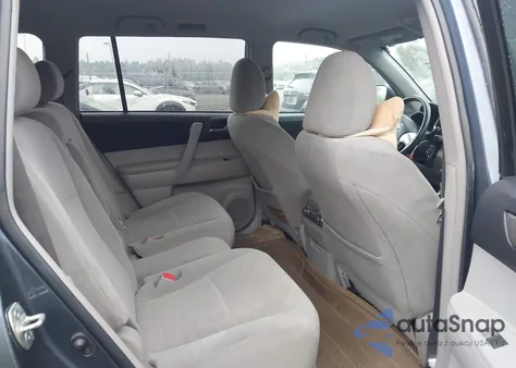 2013 Toyota Highlander Base Plus V6 из США, поврежденный, VIN 5TDBK3EH8DS252374